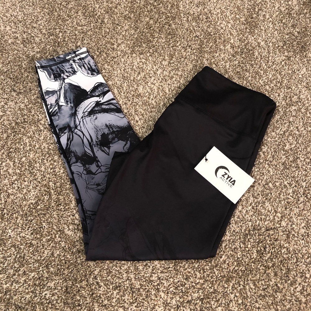 NWT Zyia Active Leggings!
